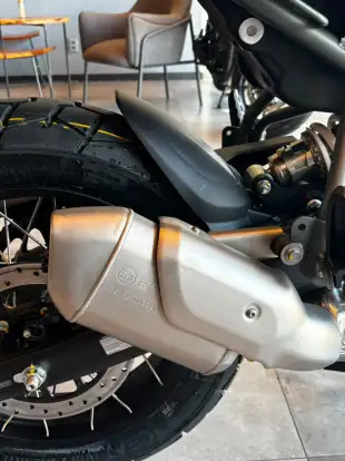 ROYAL ENFIELD-HIMALAYAN 450 KAMET WHITE-2026