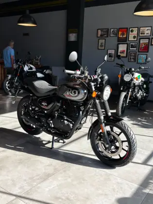 ROYAL ENFIELD HUNTER 350 ROYAL ENFIELD HUNTER 350