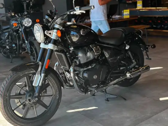 ROYAL ENFIELD-METEOR 650 ASTRAL ROYAL ENFIELD-METEOR 650 ASTRAL-2026
