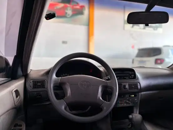 TOYOTA-COROLLA-2001