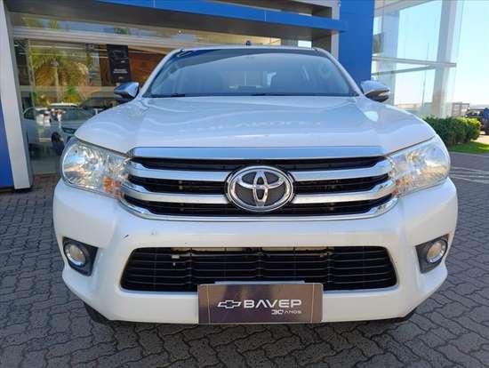 TOYOTA-HILUX-2017