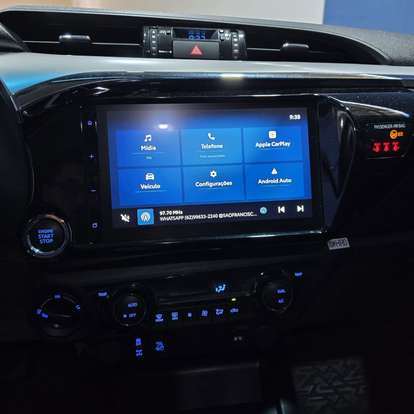 TOYOTA-HILUX-2025