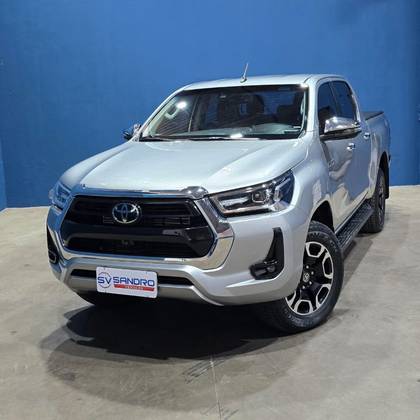 TOYOTA HILUX 2.8 D-4D TURBO DIESEL CD SRX 4X4 AUTOMÁTICO