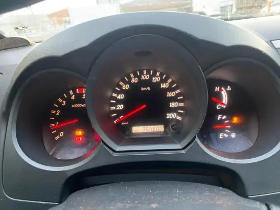 TOYOTA-HILUX-2010