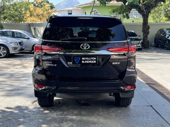 TOYOTA-HILUX SW4-2019