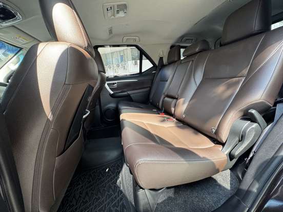 TOYOTA-HILUX SW4-2019