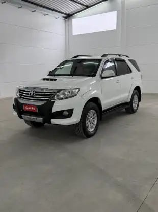 TOYOTA-HILUX SW4-2013
