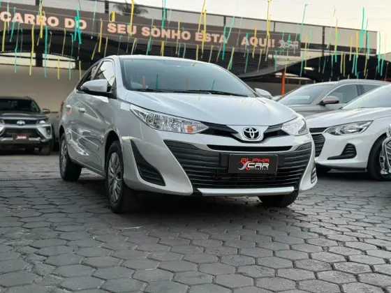 TOYOTA YARIS 1.5 16V FLEX SEDAN XL LIVE MULTIDRIVE TOYOTA YARIS 1.5 16V FLEX SEDAN XL LIVE MULTIDRIVE