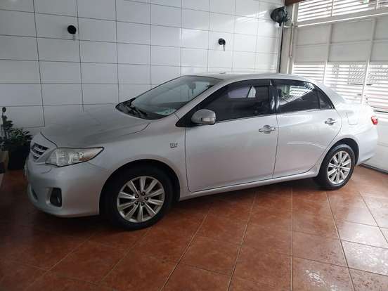 TOYOTA-COROLLA-2012