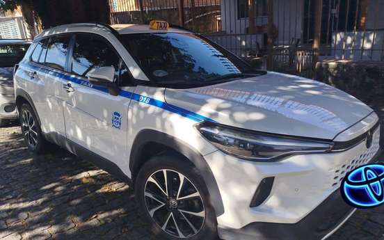 TOYOTA-COROLLA CROSS-2024