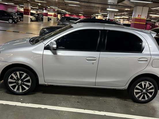 TOYOTA-ETIOS-1.5 PLATINUM 16V FLEX 4P MANUAL TOYOTA-ETIOS-2014