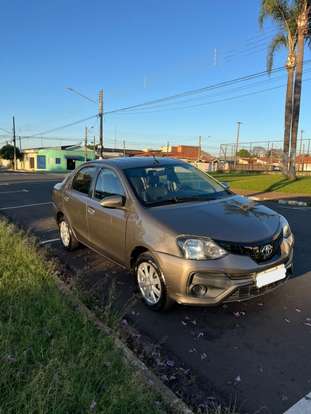 TOYOTA-ETIOS-2018