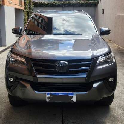 TOYOTA-HILUX SW4-2.8 SRX 4X4 7 LUGARES 16V TURBO INTERCOOLER DIESEL 4P AUTOMÁTICO TOYOTA-HILUX SW4-2019