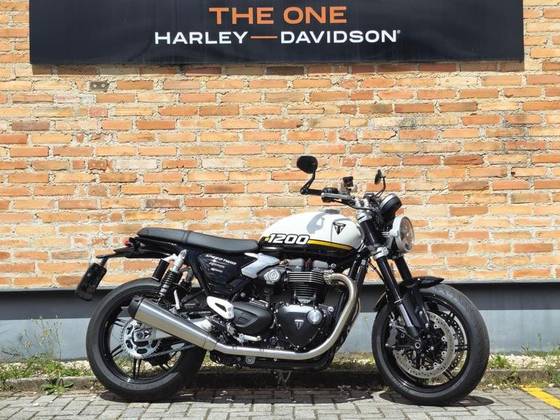 TRIUMPH SPEED TWIN 