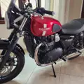 TRIUMPH STREET TWIN TRIUMPH STREET TWIN