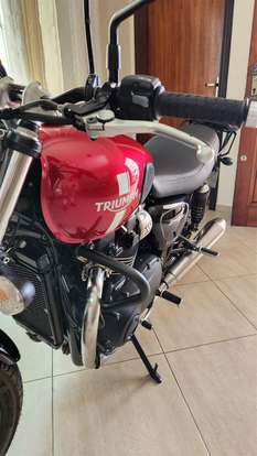 TRIUMPH-STREET TWIN-2017