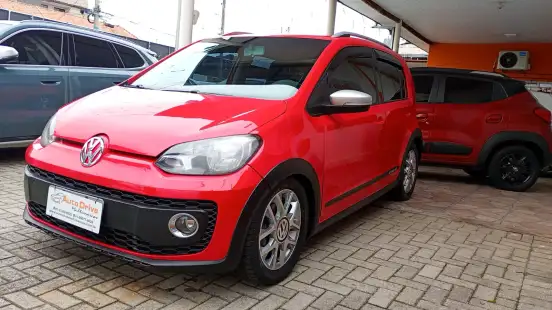 VOLKSWAGEN-CROSS UP-2017