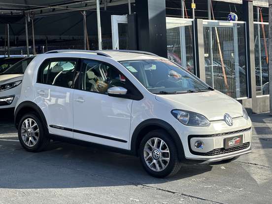 VOLKSWAGEN-CROSS UP-2016