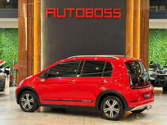 VOLKSWAGEN-CROSS UP-2017
