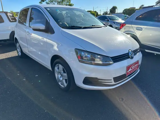 VOLKSWAGEN FOX 1.0 MPI COMFORTLINE 12V FLEX 4P MANUAL VOLKSWAGEN FOX 1.0 MPI COMFORTLINE 12V FLEX 4P MANUAL
