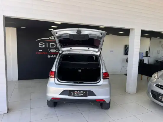 VOLKSWAGEN-FOX-2017
