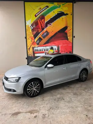 VOLKSWAGEN JETTA 2.0 TSI HIGHLINE 200CV GASOLINA 4P TIPTRONIC