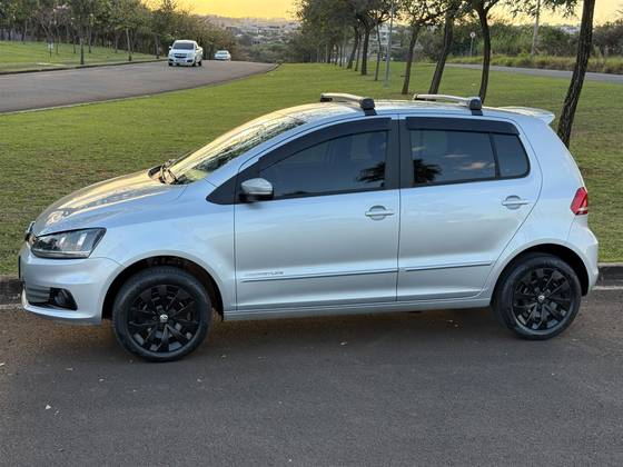 VOLKSWAGEN FOX 1.0 MI COMFORTLINE 8V FLEX 4P MANUAL