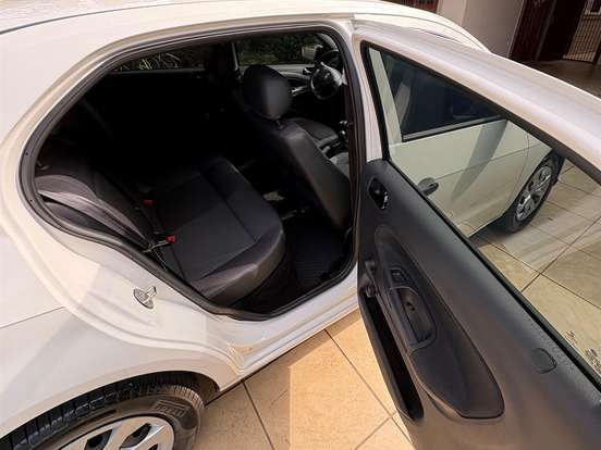 VOLKSWAGEN-GOL-1.0 12V MPI TOTALFLEX 4P MANUAL VOLKSWAGEN-GOL-2022