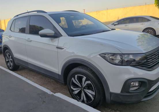 VOLKSWAGEN-T-CROSS-2021