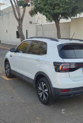 VOLKSWAGEN-T-CROSS-2021