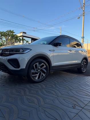 VOLKSWAGEN T-CROSS 1.4 250 TSI TOTAL FLEX HIGHLINE AUTOMÁTICO