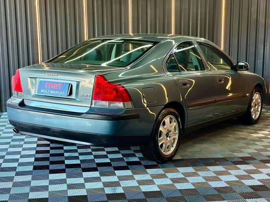 VOLVO-S60-2001