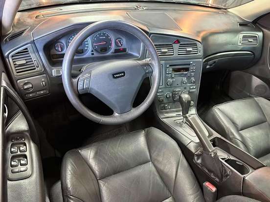 VOLVO-S60-2.0 T TURBO GASOLINA 4P AUTOMÁTICO VOLVO-S60-2001