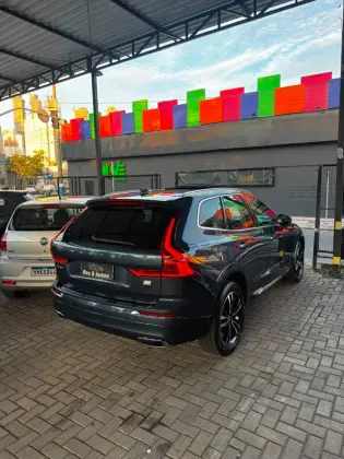 VOLVO XC60 2.0 T8 HYBRID MOMENTUM AWD GEARTRONIC VOLVO XC60 2.0 T8 HYBRID MOMENTUM AWD GEARTRONIC