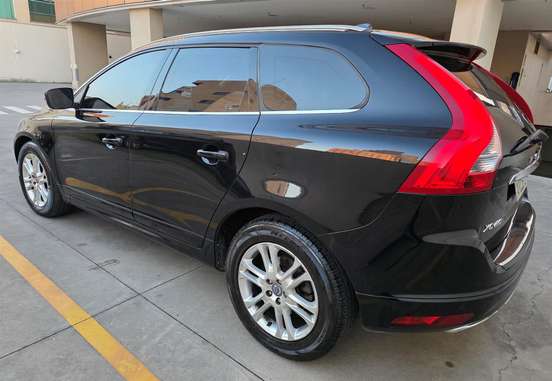 VOLVO-XC60-2013