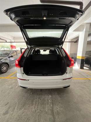 VOLVO-XC60-2018