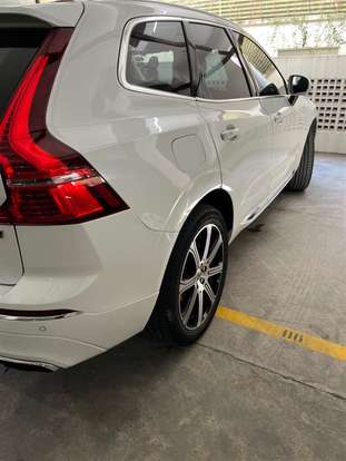 VOLVO-XC60-2018