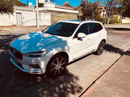 VOLVO-XC60-2019