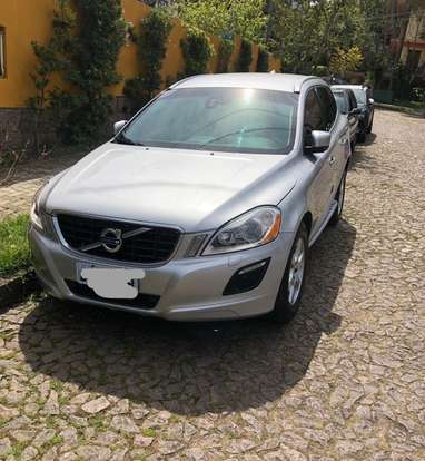 VOLVO-XC60-2011