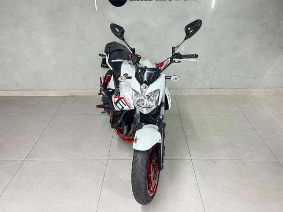 YAMAHA-XJ6 N-2013
