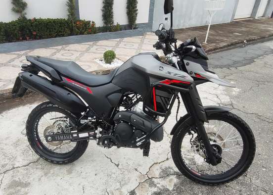 YAMAHA-XTZ 250 LANDER CONNECTED-2025