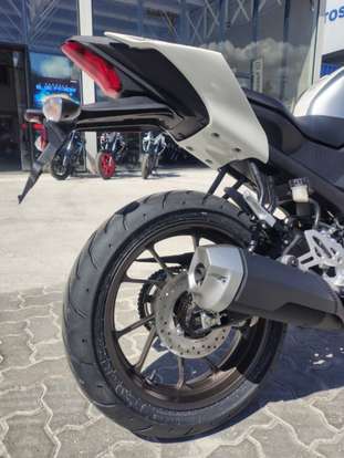 YAMAHA-YZF R15-2026