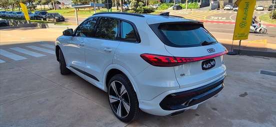 AUDI-Q5-2025