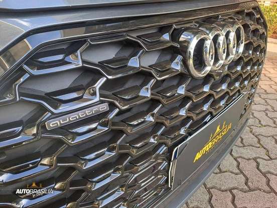 AUDI-Q5-2021