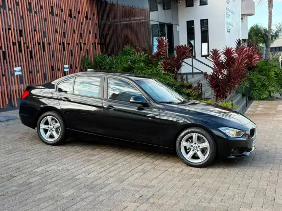BMW-320i-2.0 16V TURBO ACTIVE FLEX 4P AUTOMÁTICO BMW-320i-2014
