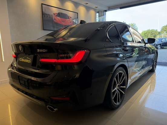 BMW-320i-2.0 16V TURBO GASOLINA SPORT GP AUTOMÁTICO BMW-320i-2019