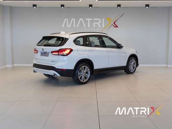 BMW-X1-2.0 16V TURBO ACTIVEFLEX SDRIVE20I X-LINE 4P AUTOMÁTICO BMW-X1-2021