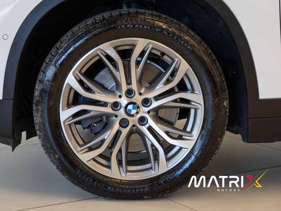 BMW-X1-2.0 16V TURBO ACTIVEFLEX SDRIVE20I X-LINE 4P AUTOMÁTICO BMW-X1-2021