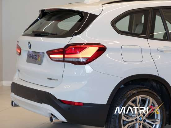 BMW-X1-2.0 16V TURBO ACTIVEFLEX SDRIVE20I X-LINE 4P AUTOMÁTICO BMW-X1-2021