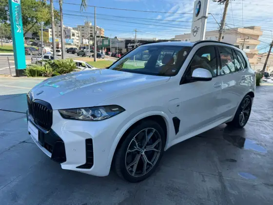 BMW X5 3.0 I6 TURBO HÍBRIDO XDRIVE50E M SPORT AUTOMÁTICO BMW X5 3.0 I6 TURBO HÍBRIDO XDRIVE50E M SPORT AUTOMÁTICO